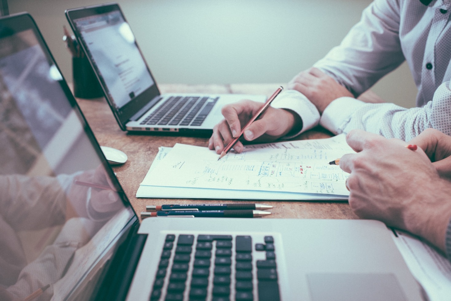 The Essential Guide to Corporate Governance Standards